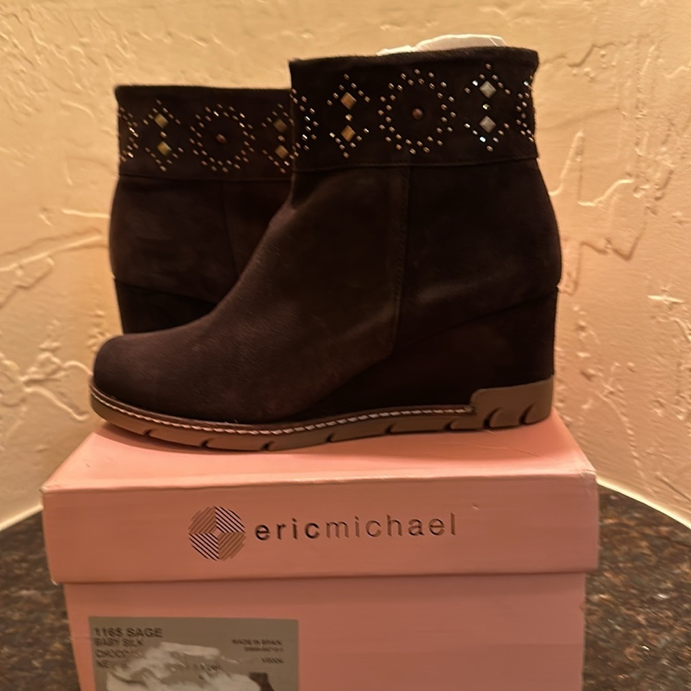 New. Eric Michael Suede Boots. US size 6.